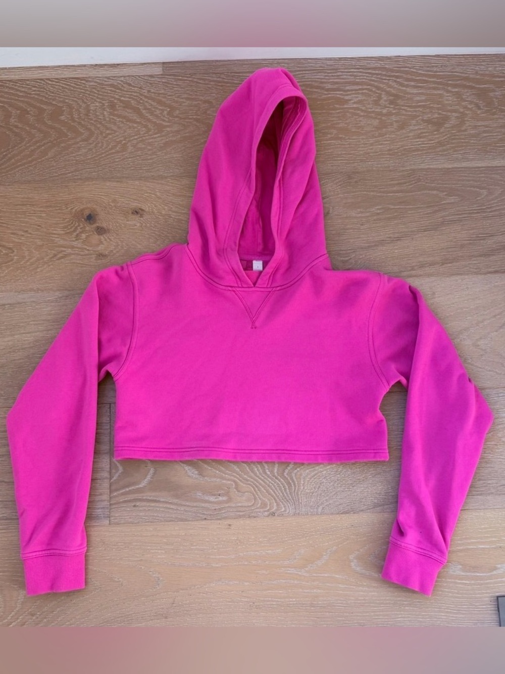 lululemon Bright Pink Cropped Hoodie Size 2 🩷